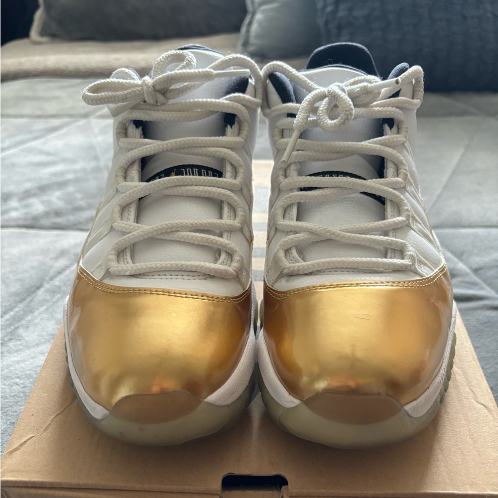 Jordan 11 retro low “Closing Ceremony”